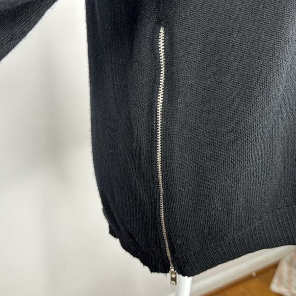 Ramy Brook 100% Merino Wool Tasha Black Cold Shoulder Sweater Sz XS - Picture 5 of 6